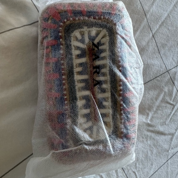 🆕 Zara | 💙❤️🤍Beaded Clutch🤍❤️💙 - Picture 9 of 10